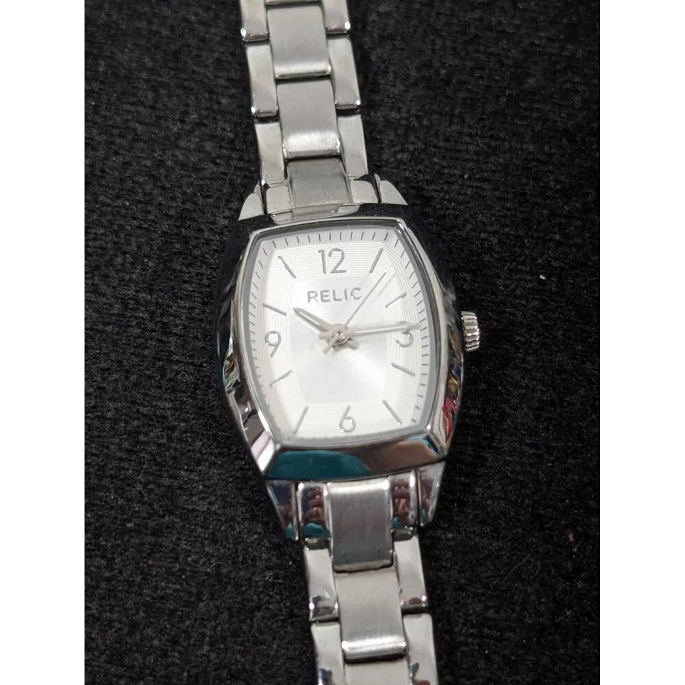 Relic Womens Silver Stainless‎ Steel Watch Quartz Analog 5.5 in Wrist